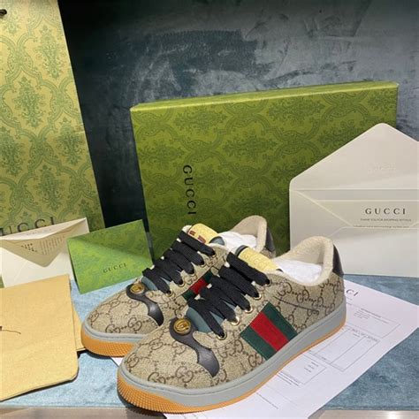 replica gucci cpothes